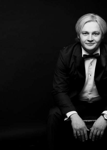 Мешать соединенью двух сердец...