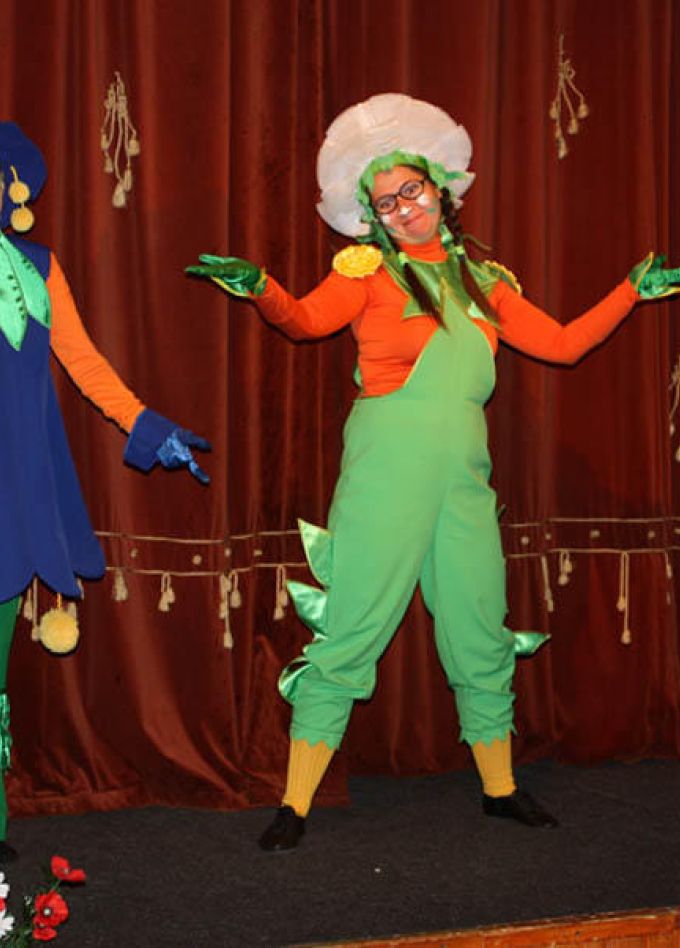 Теремок для цветов